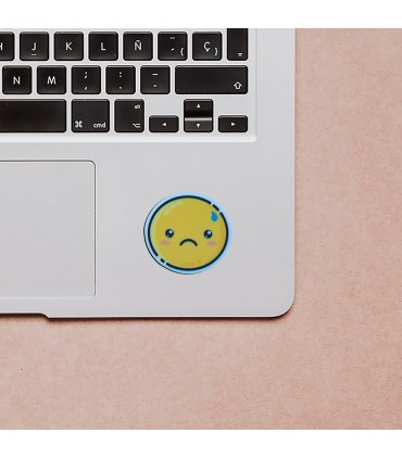 استیکر طرح ایموجی ناراحت